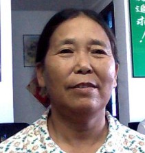 袁登英